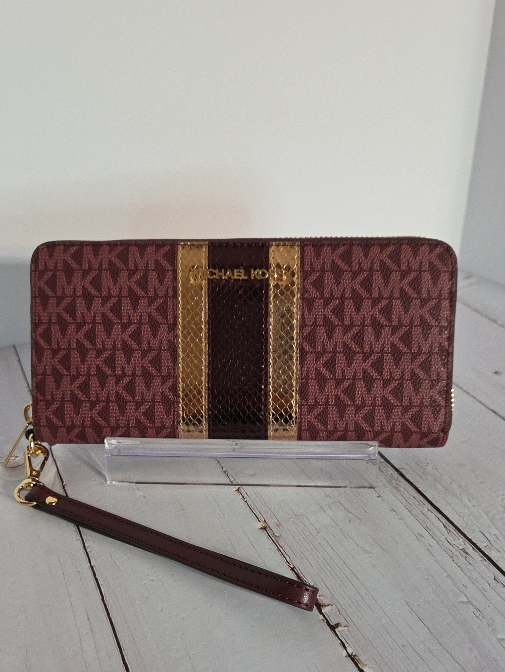 Michael Kors Jet Set Travel Large Signature Logo Continental Wallet